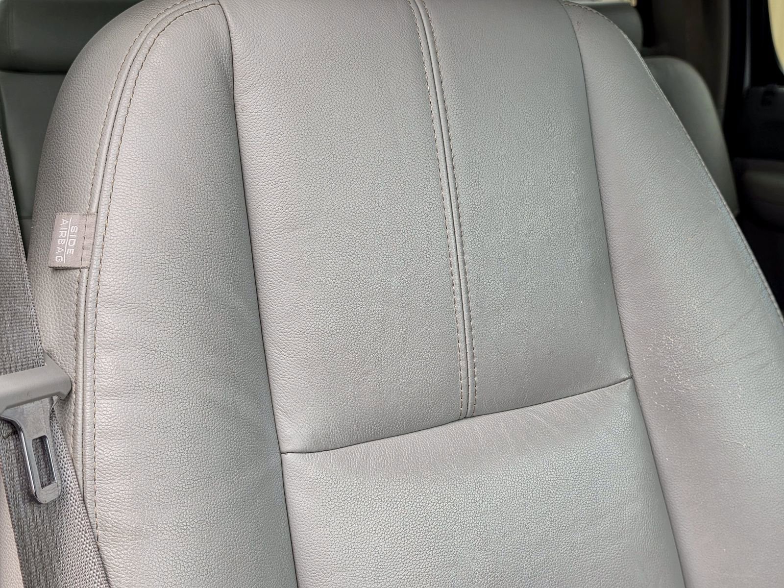 Used 2013 SILVER ICE METALLIC Chevrolet LT image 3