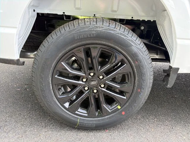 New 2026 Oxford White Ford XLT image 13