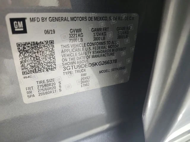 Used 2019 Gray GMC SLT image 58