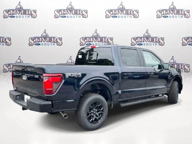 New 2026 Blue Ford XLT image 3