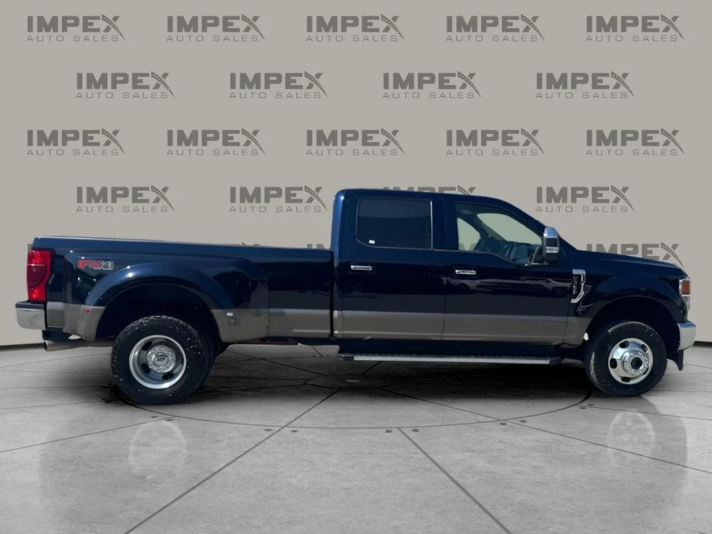 Used 2022 Blue Ford Lariat image 6