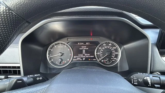 Used 2025  Mitsubishi ES image 15