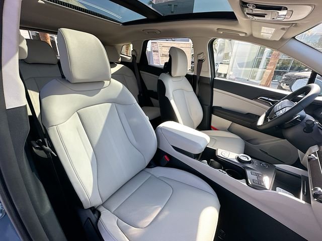 New 2026 Heritage Blue Kia EX image 28
