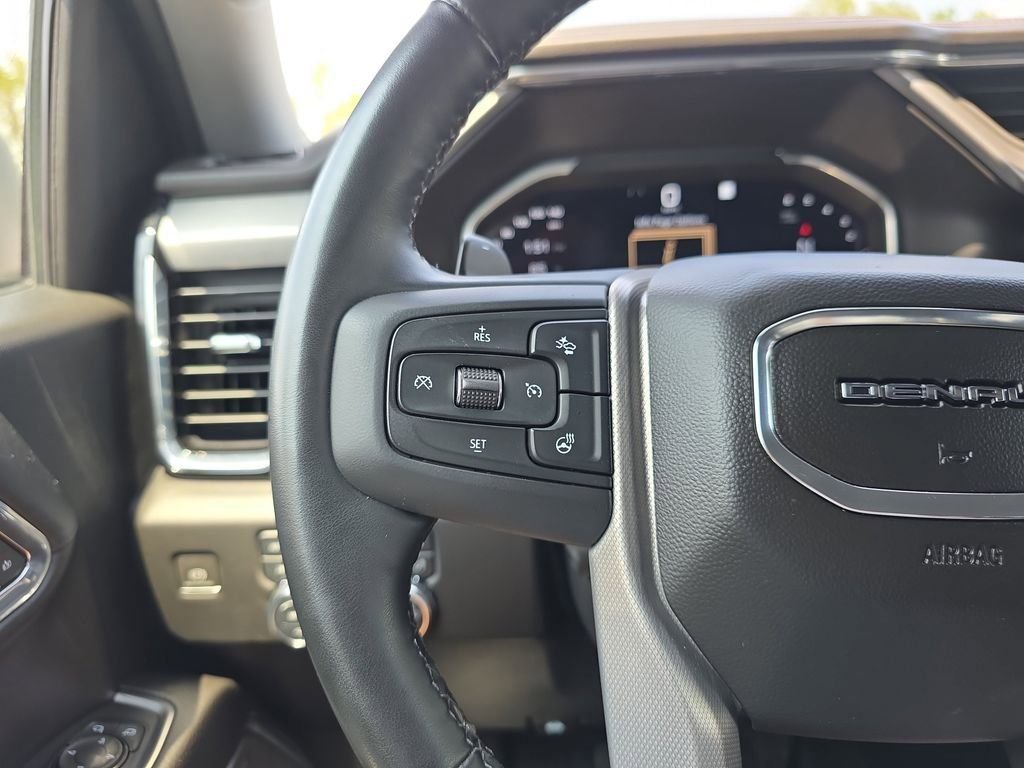 Used 2023 White GMC Denali image 23