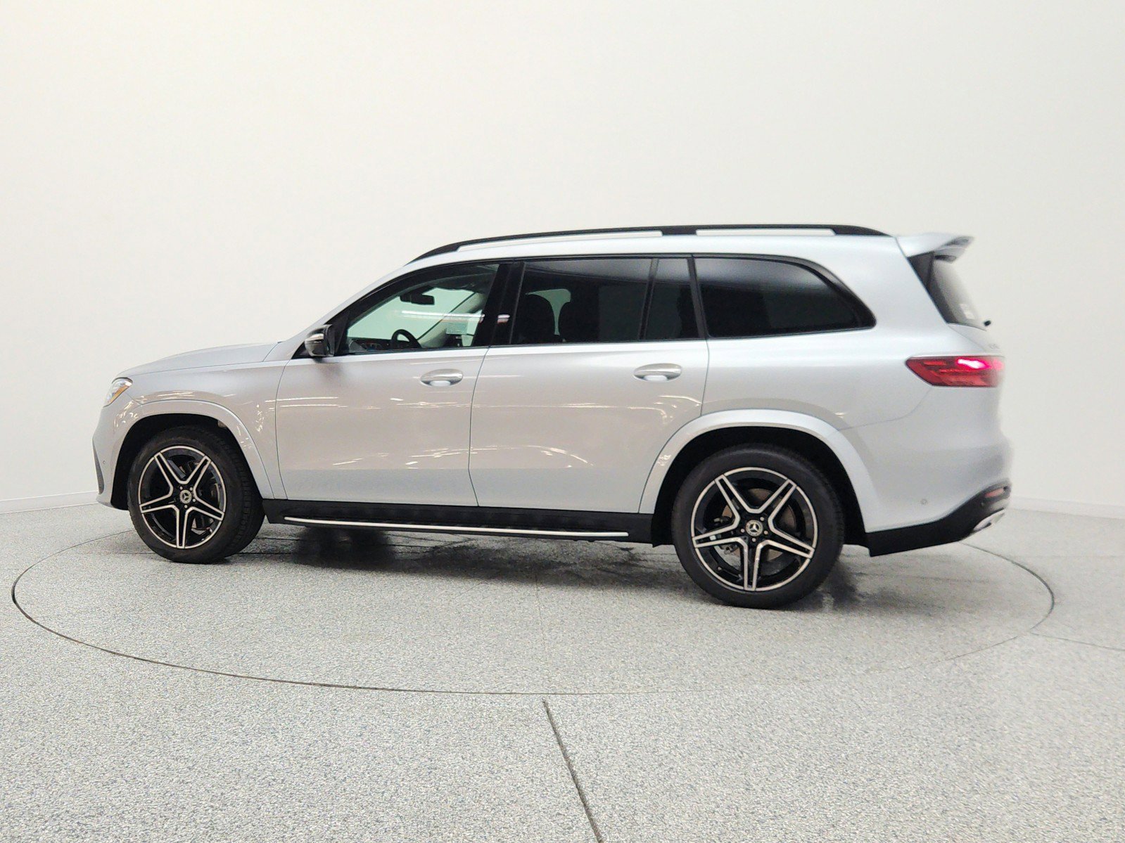 New 2026 Cirrus Silver Metallic Mercedes-Benz GLS 450 4MATIC® SUV image 37