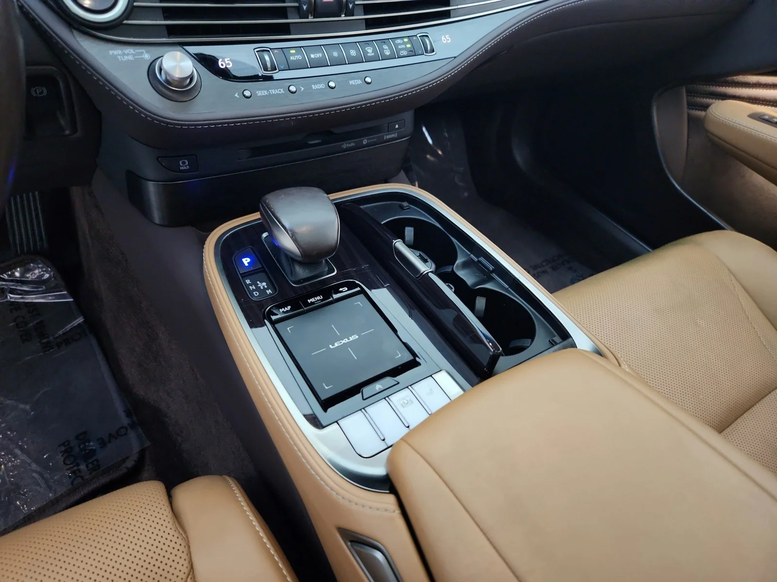 Used 2018 EMINENT WHITE Lexus LS 500 image 22