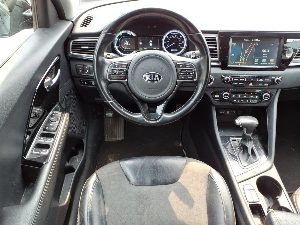 Used 2017 Black Kia EX image 11