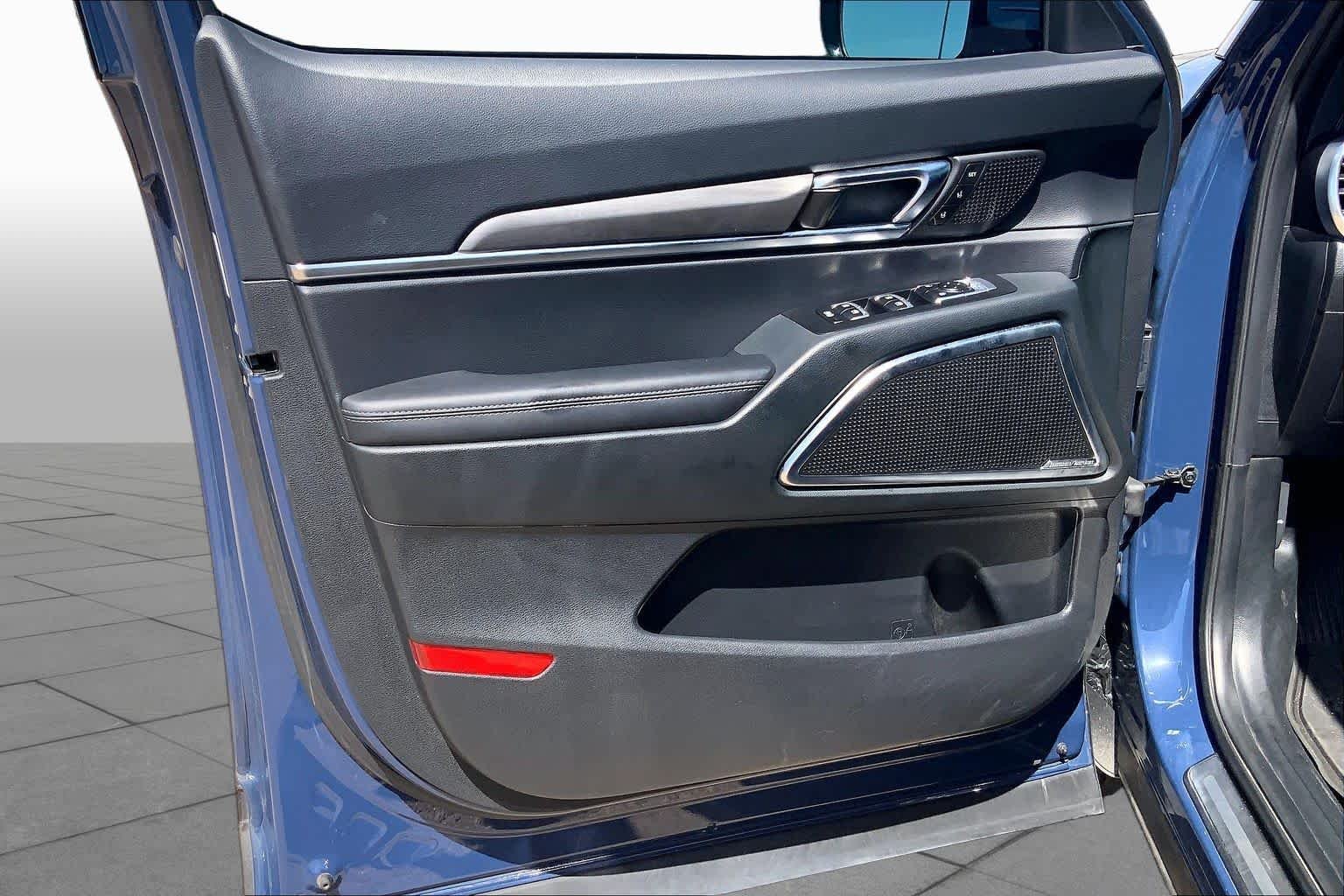 Used 2025 Midnight Lake Blue Kia SX X-Line image 21