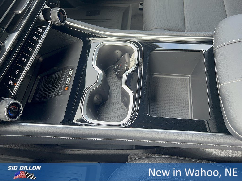 2027 Chevrolet Traverse LT - Photo 17