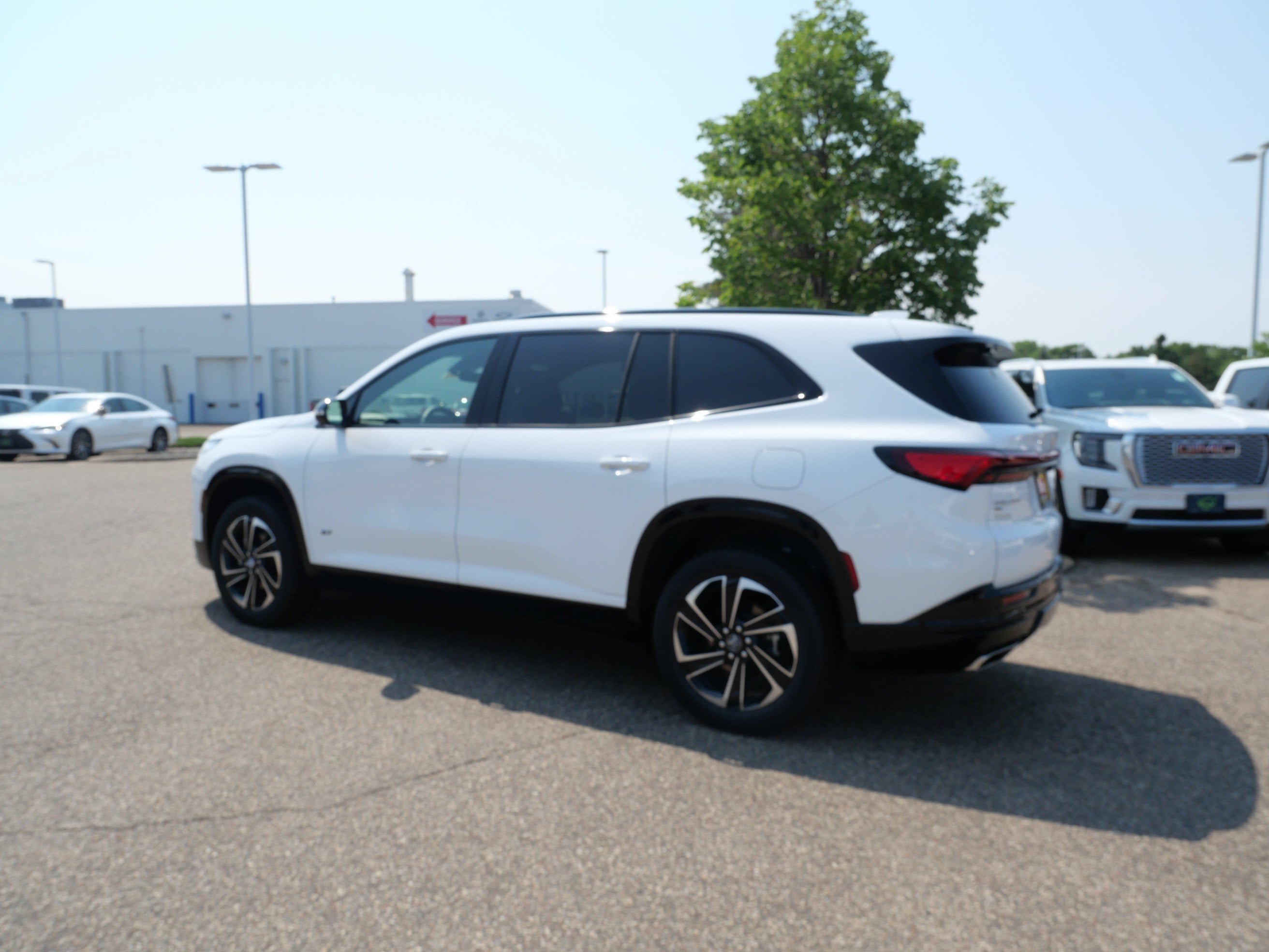 2026 Buick Enclave Sport Touring - Photo 12