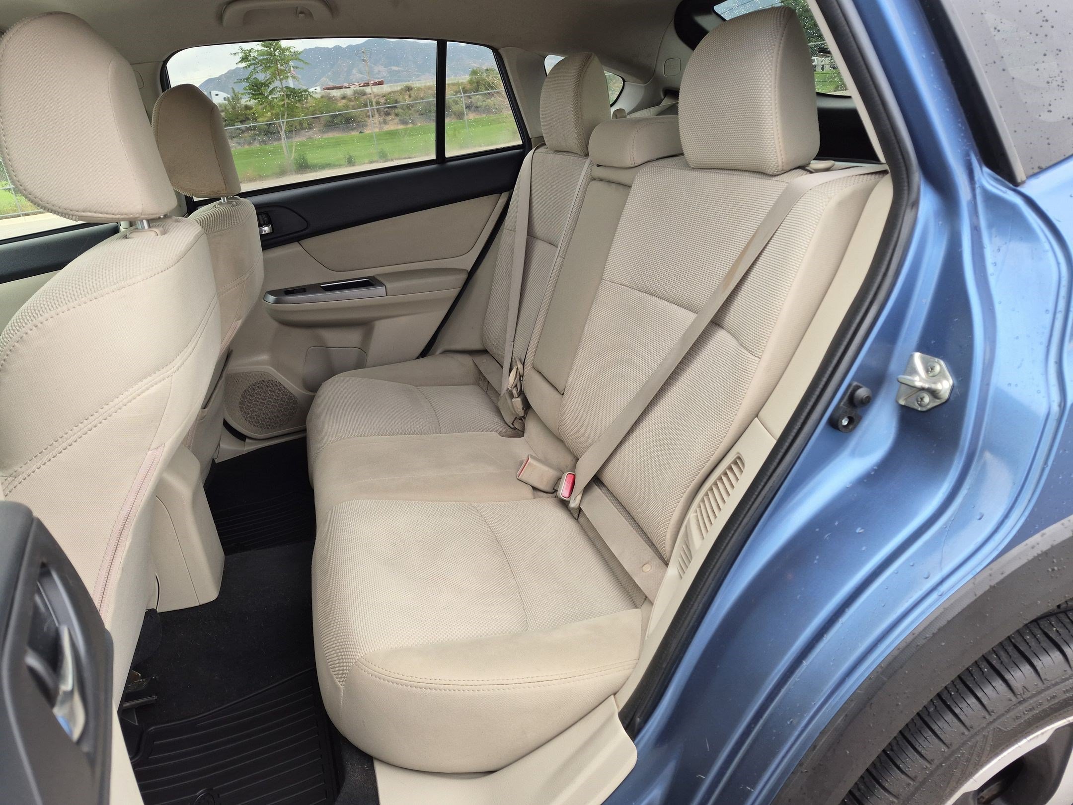 Used 2014 Quartz Blue Pearl Subaru 2.0i Hybrid image 27