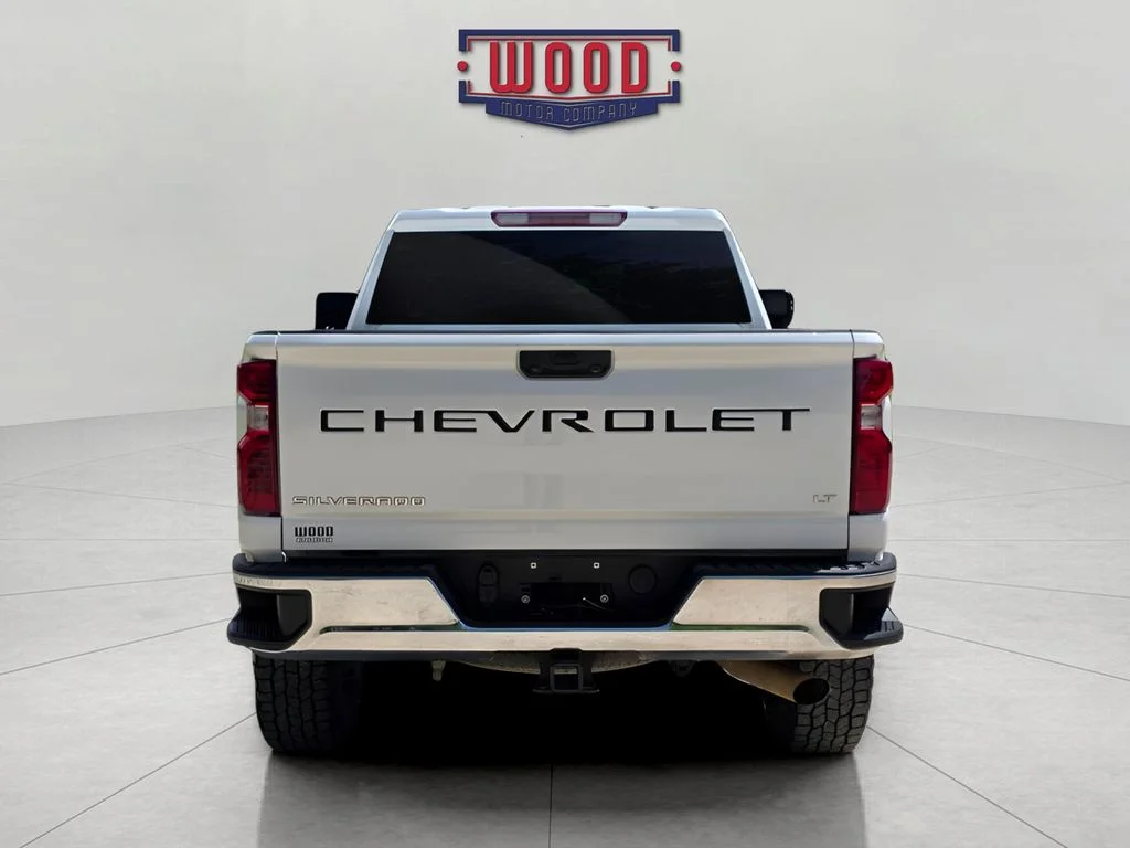 Used 2022 Summit White Chevrolet LT image 3