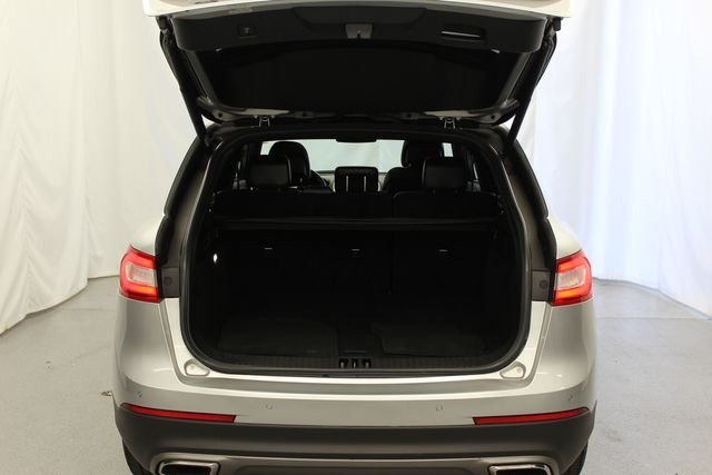 Used 2018 Ingot Silver Lincoln Select image 8