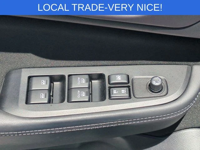 Used 2018 Silver Subaru 2.5i Premium image 14