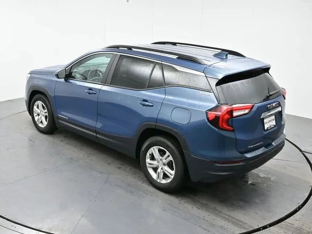 Used 2024 Downpour Metallic GMC SLE image 37