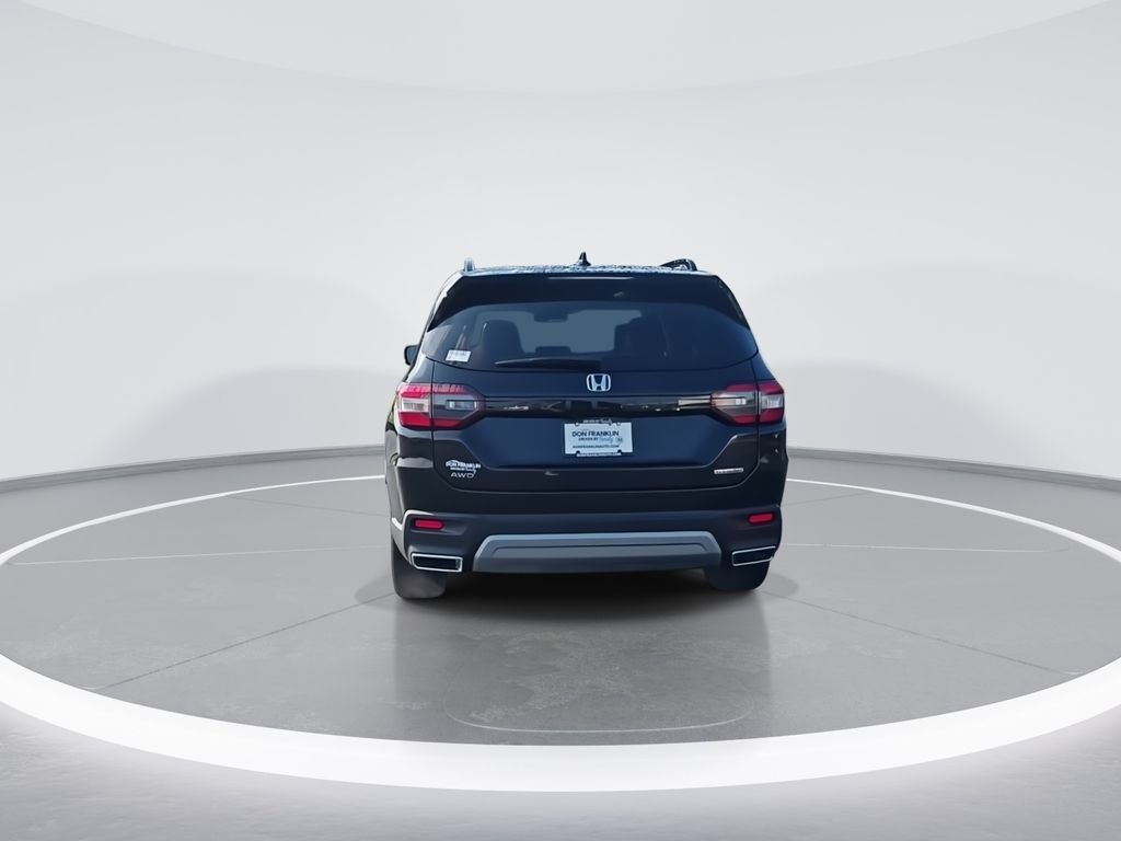 Used 2024 Black Honda Touring image 8