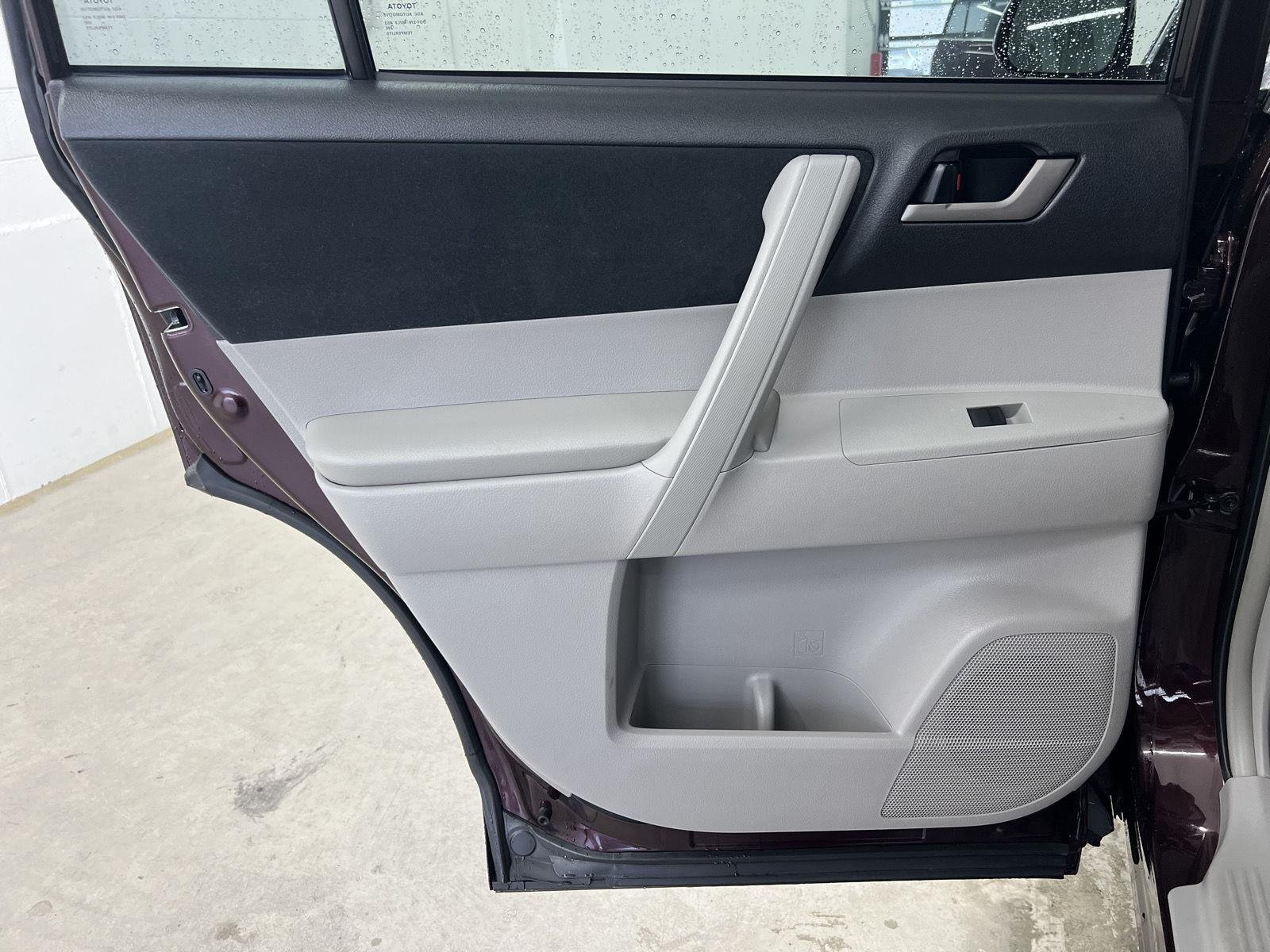 Used 2011 Sizzling Crimson Mica Toyota Base image 22