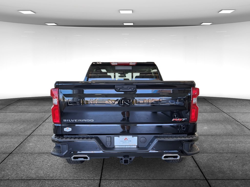 2026 Chevrolet Silverado 1500 RST Crew Cab Pickup Slide 4