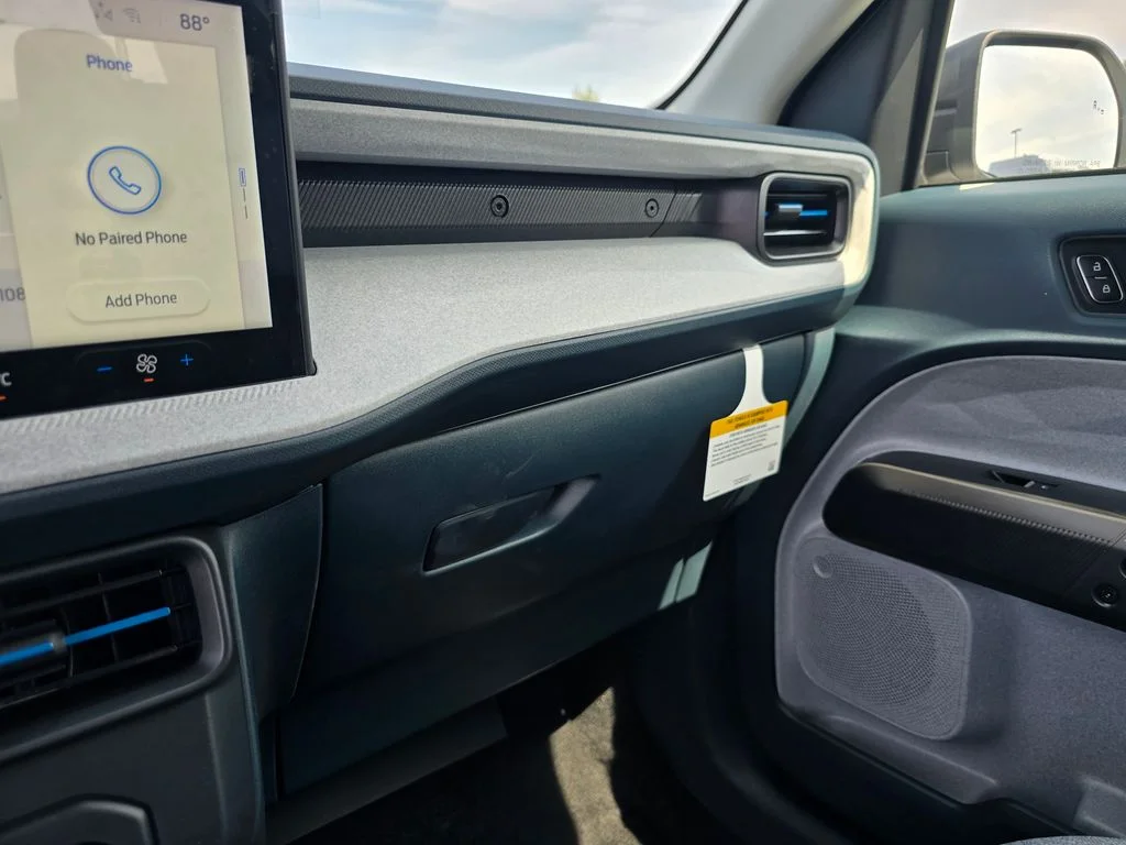 New 2026 Oxford White Ford XLT image 24