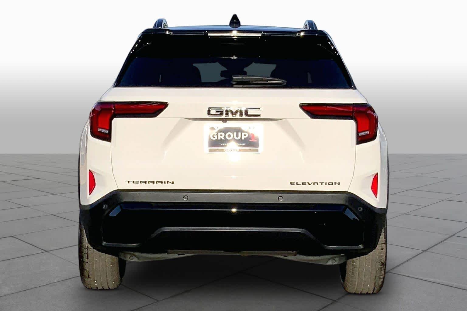 Used 2026 Summit White GMC FWD Elevation image 5