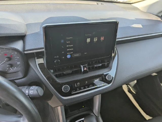 2024 Toyota Corolla Cross LE - Photo 24