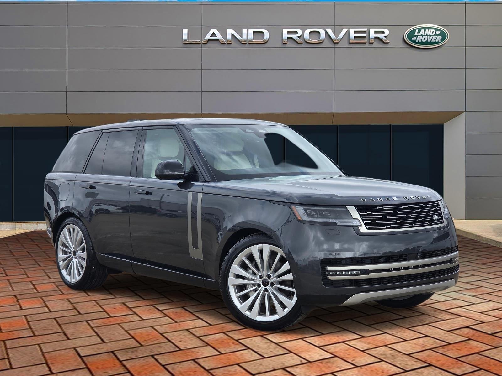 2026 Land Rover Range Rover SE