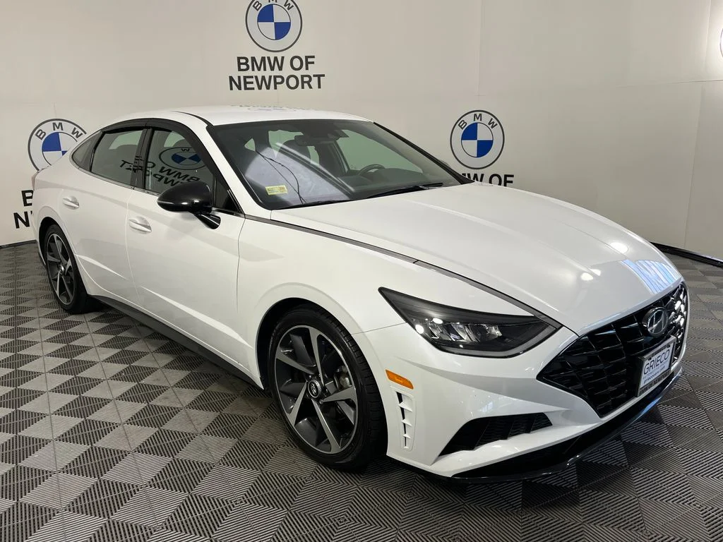 Used 2021 Gray Hyundai SEL Plus image 1