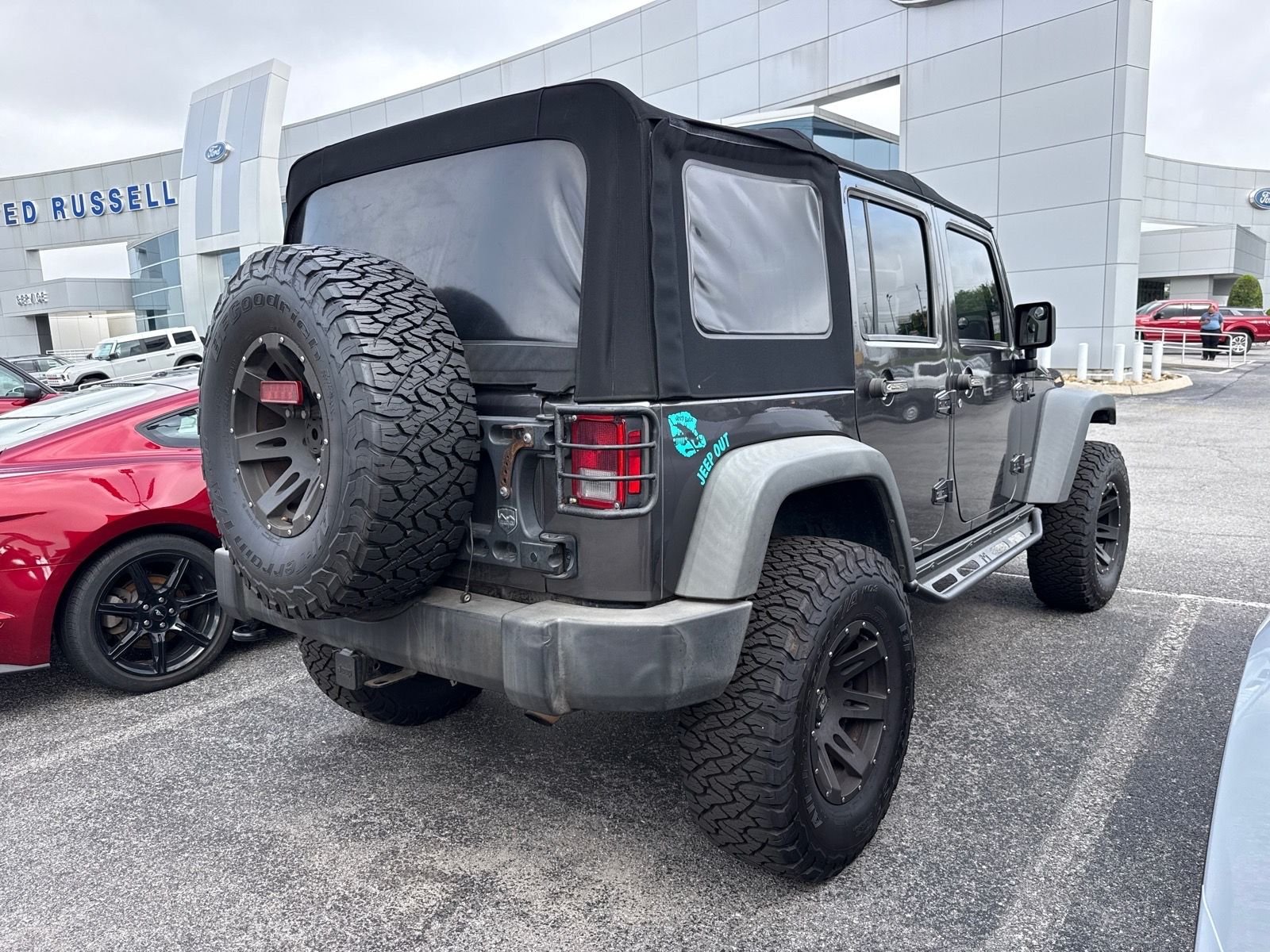 Used 2016 Crystal Metallic Jeep Unlimited Rubicon image 5