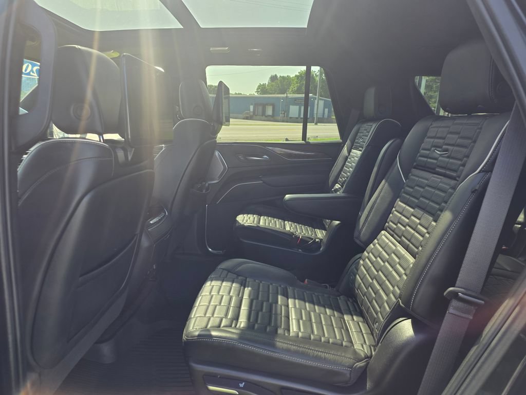 Used 2024 Black Raven Cadillac Sport Platinum image 31