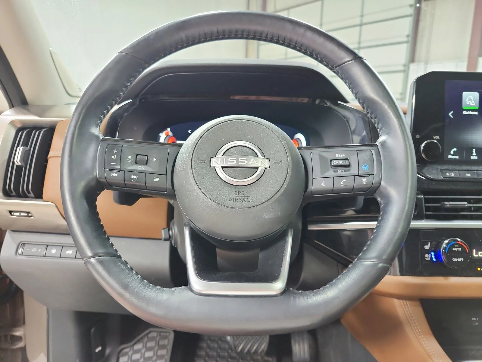 Used 2023  Nissan Platinum image 23