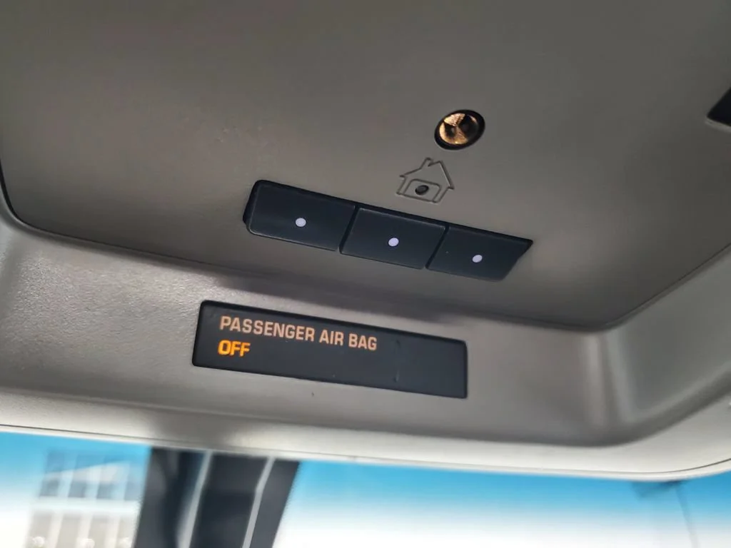 Used 2016 TUNGSTEN METALLIC Chevrolet LT image 19