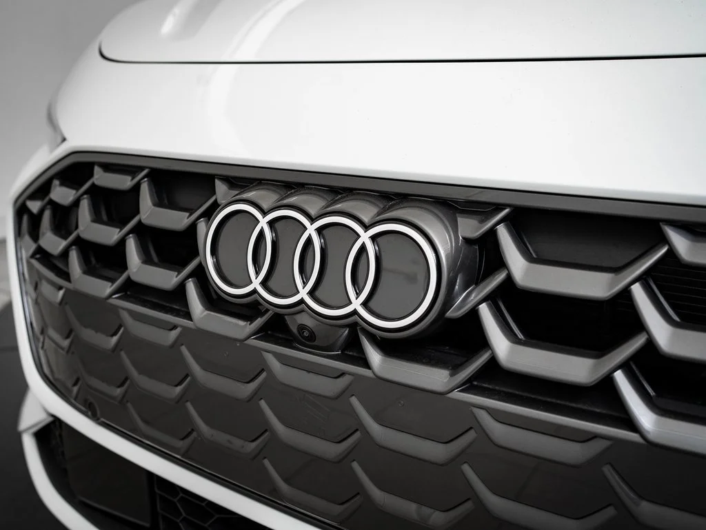 Used 2025 Glacier White Audi 2.0T Premium Plus image 3