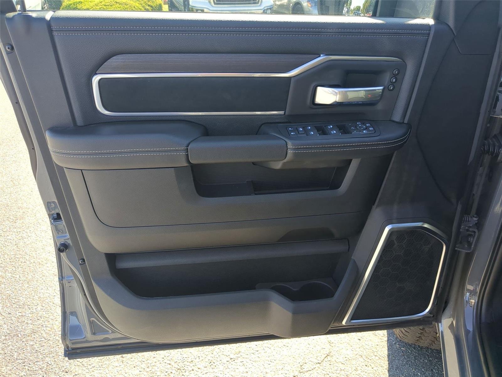 New 2026 Ceramic Gray Clear-Coat Exterior Paint RAM Laramie image 11