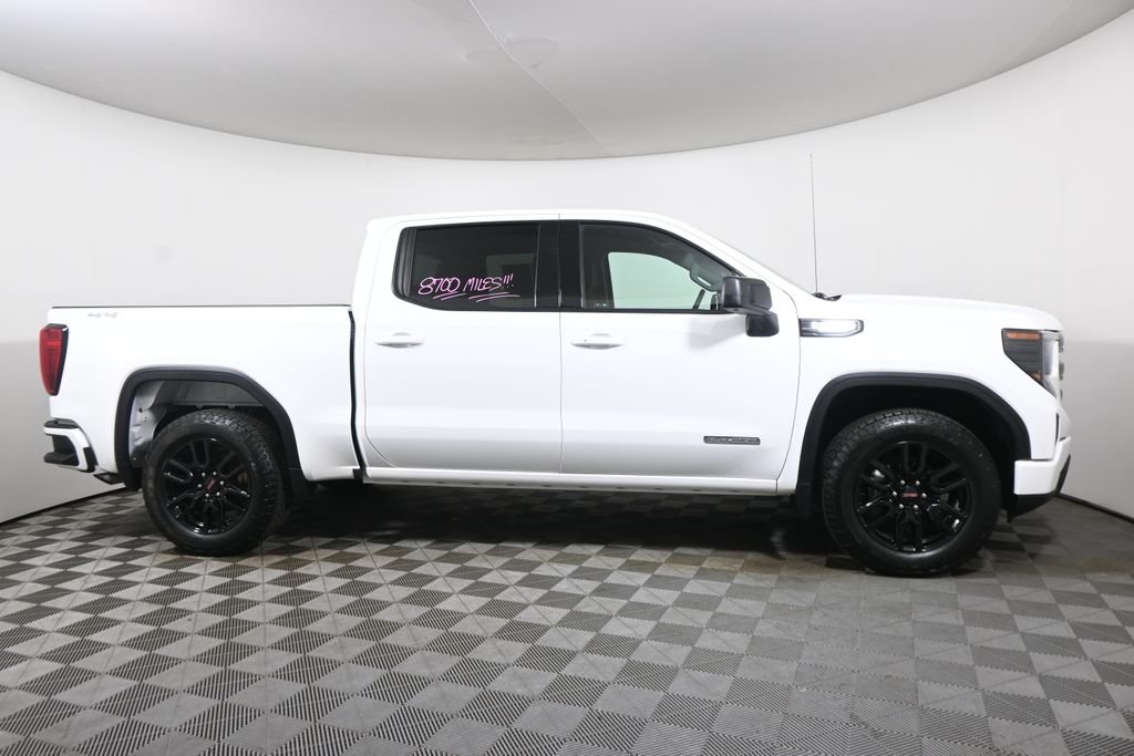 Used 2025 White GMC Elevation image 8