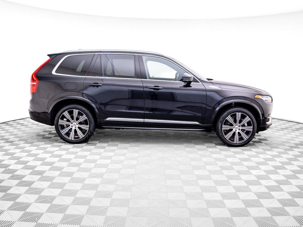 Used 2024 Onyx Black Metallic Volvo Ultimate image 8