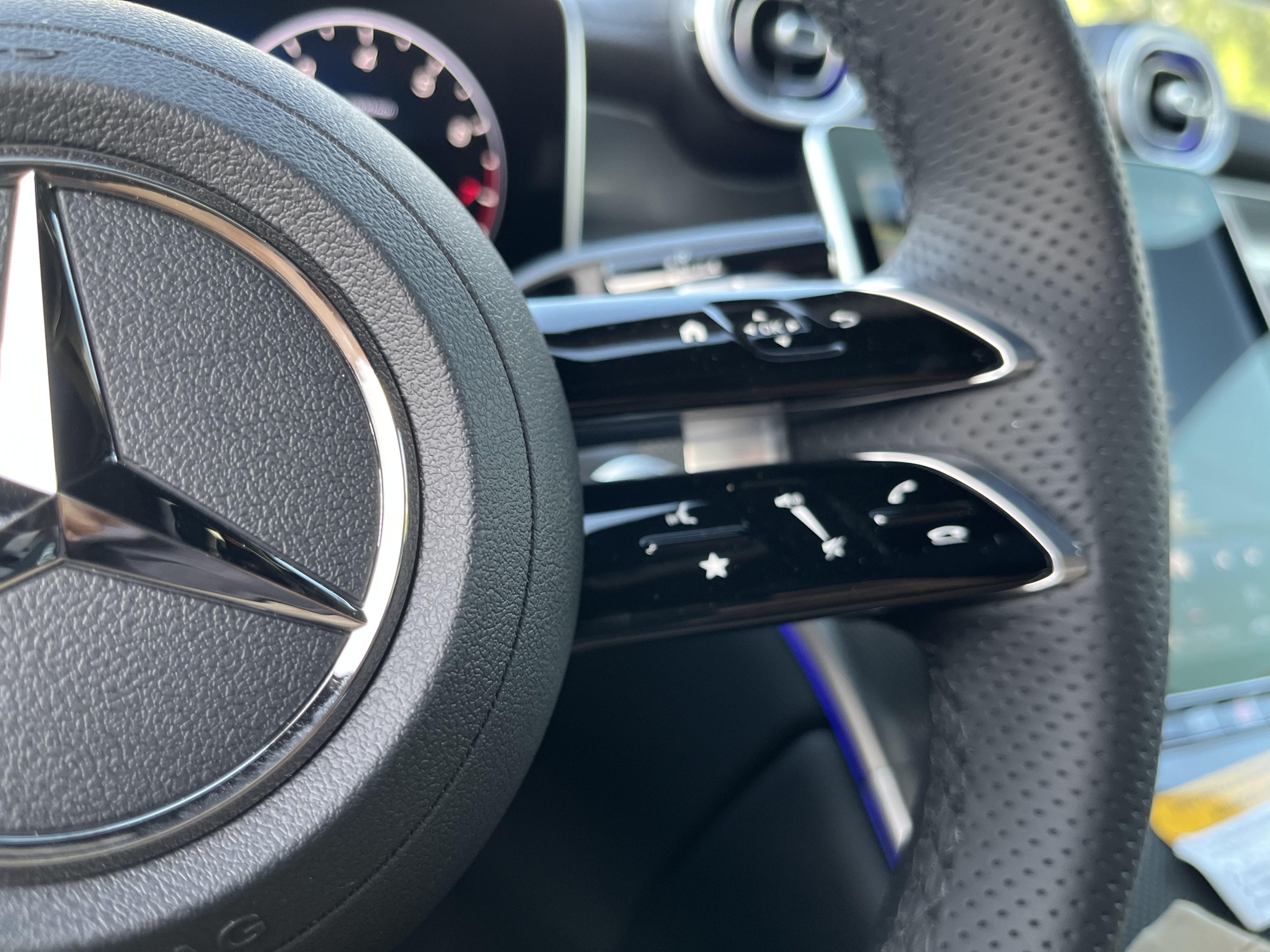 New 2026 Black Mercedes-Benz GLC 300 image 26
