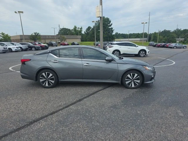 Used 2019 Nissan Altima SV with VIN 1N4BL4DV7KC128868 for sale in Tuscaloosa, AL