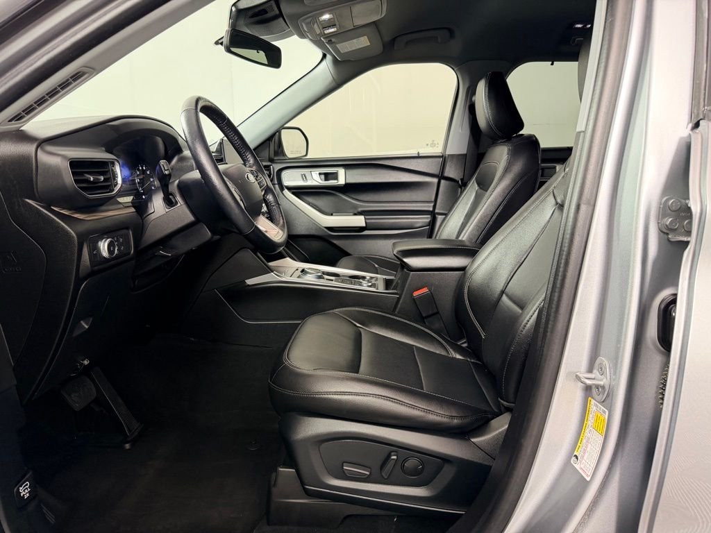 Certified Used 2022 Silver Ford Limited image 24