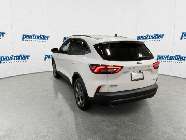 New 2026 Star White Metallic Tri-coat Ford ST-Line image 9