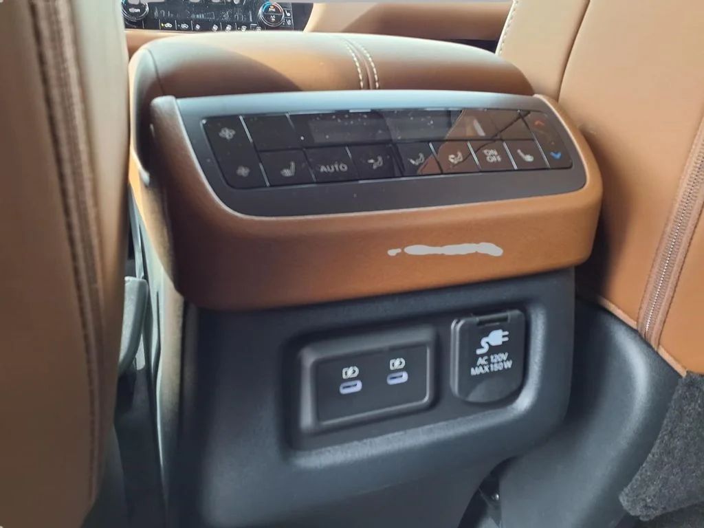 New 2026 Super Black Nissan Platinum image 22