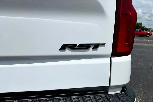 Used 2024 White Chevrolet RST image 25