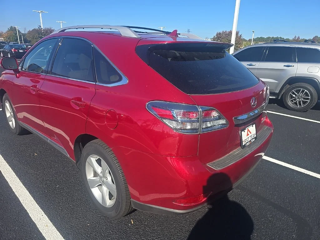Used 2011 Red Lexus 350 image 7