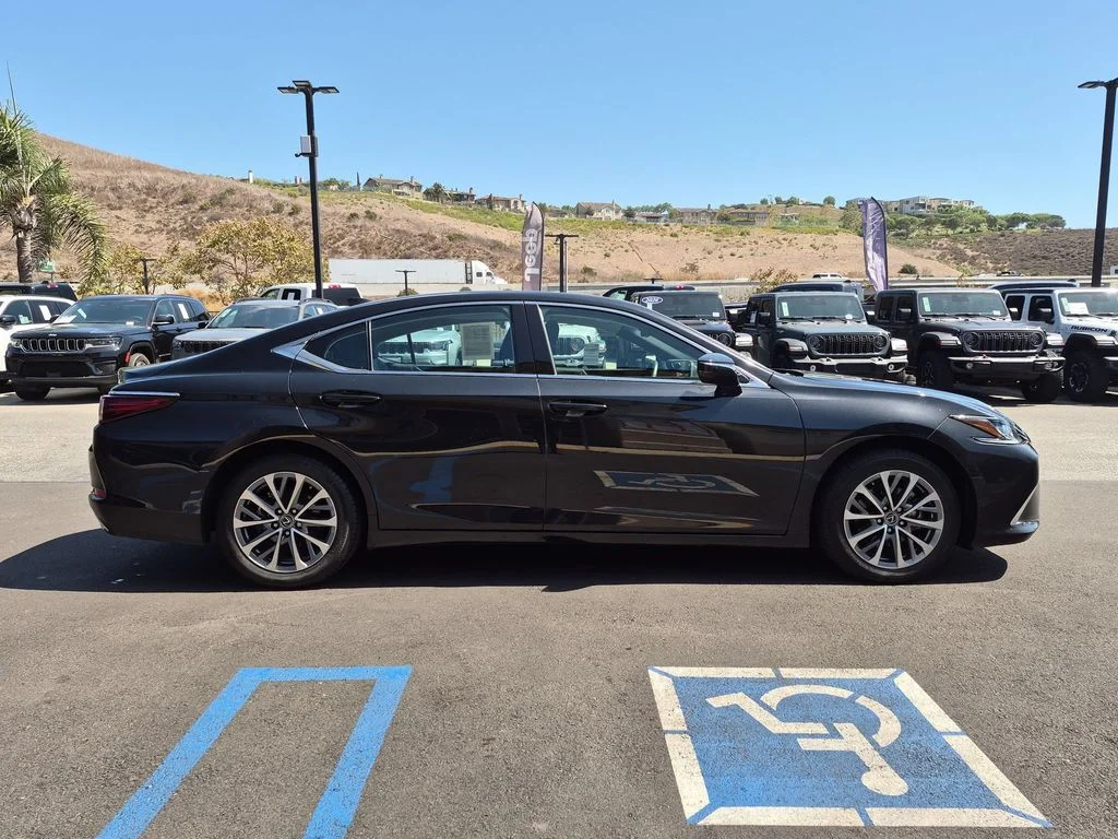 Used 2024 Black Lexus 350 image 4