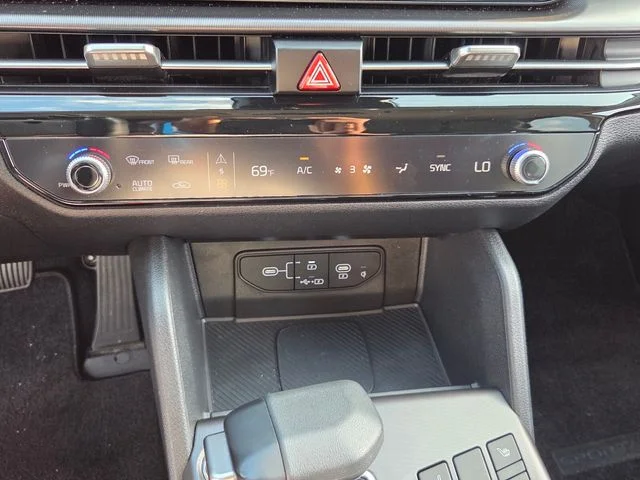 Used 2026 White Kia EX image 20