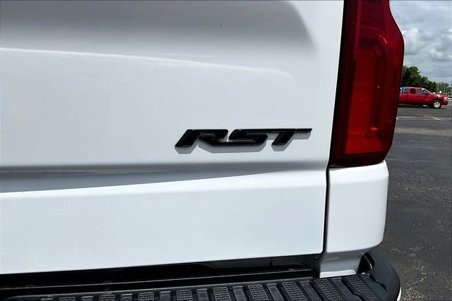 Used 2024 White Chevrolet RST image 25