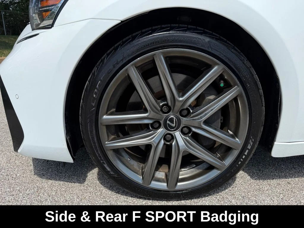 Used 2019 White Lexus 300 image 13