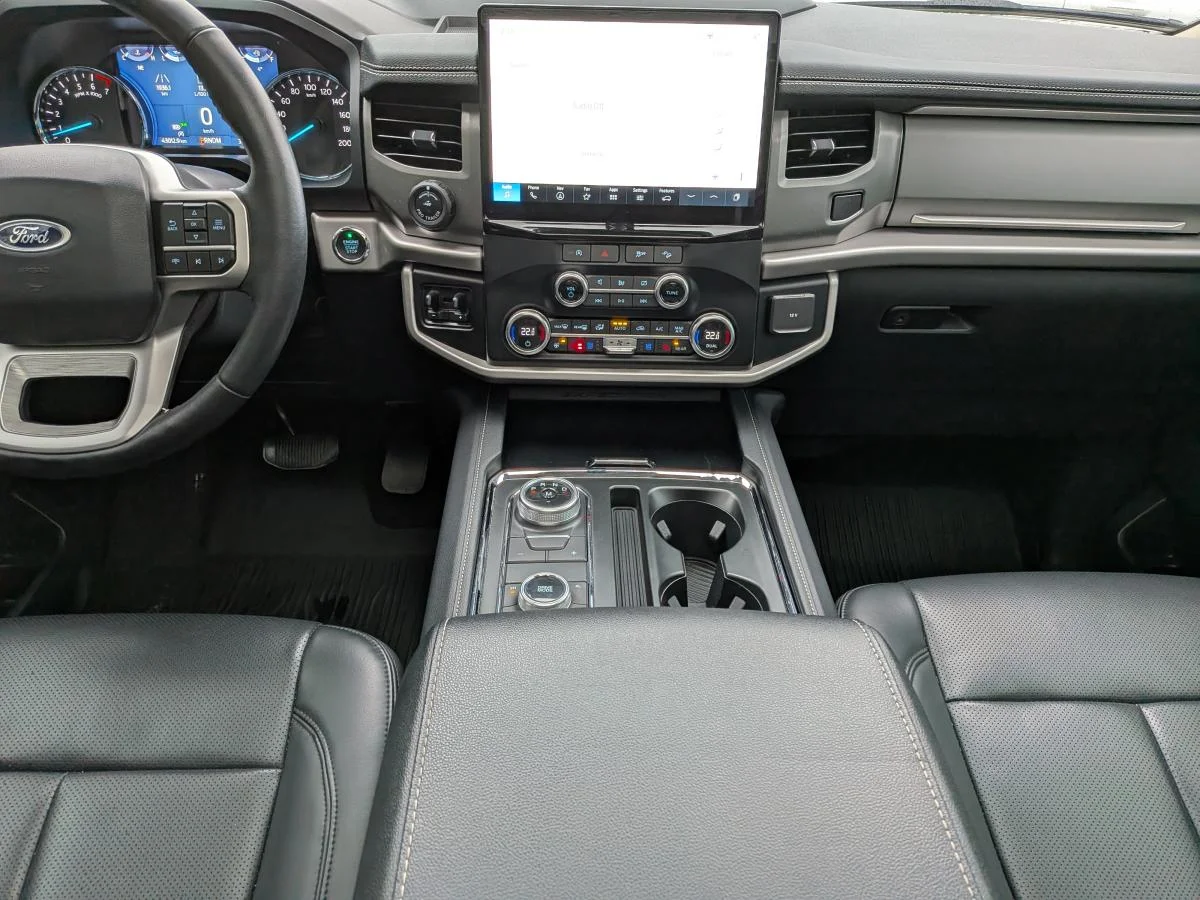 Used 2024 Black Ford XLT image 23