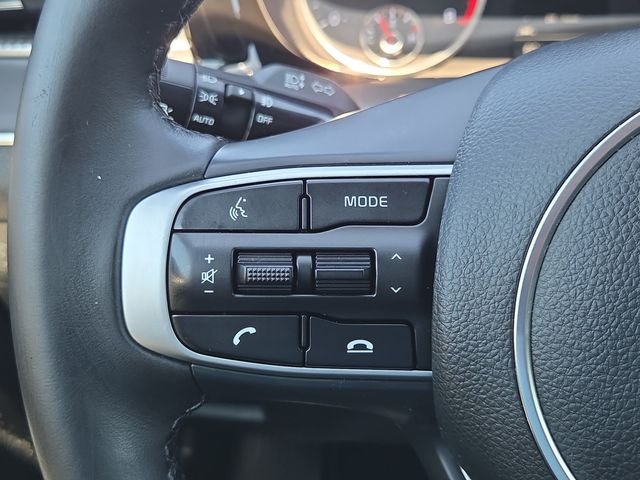 Used 2022 Gray Kia GT-Line image 17