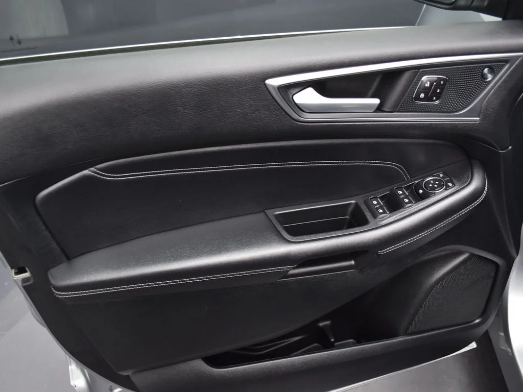 2024 Ford Edge Titanium - Photo 10