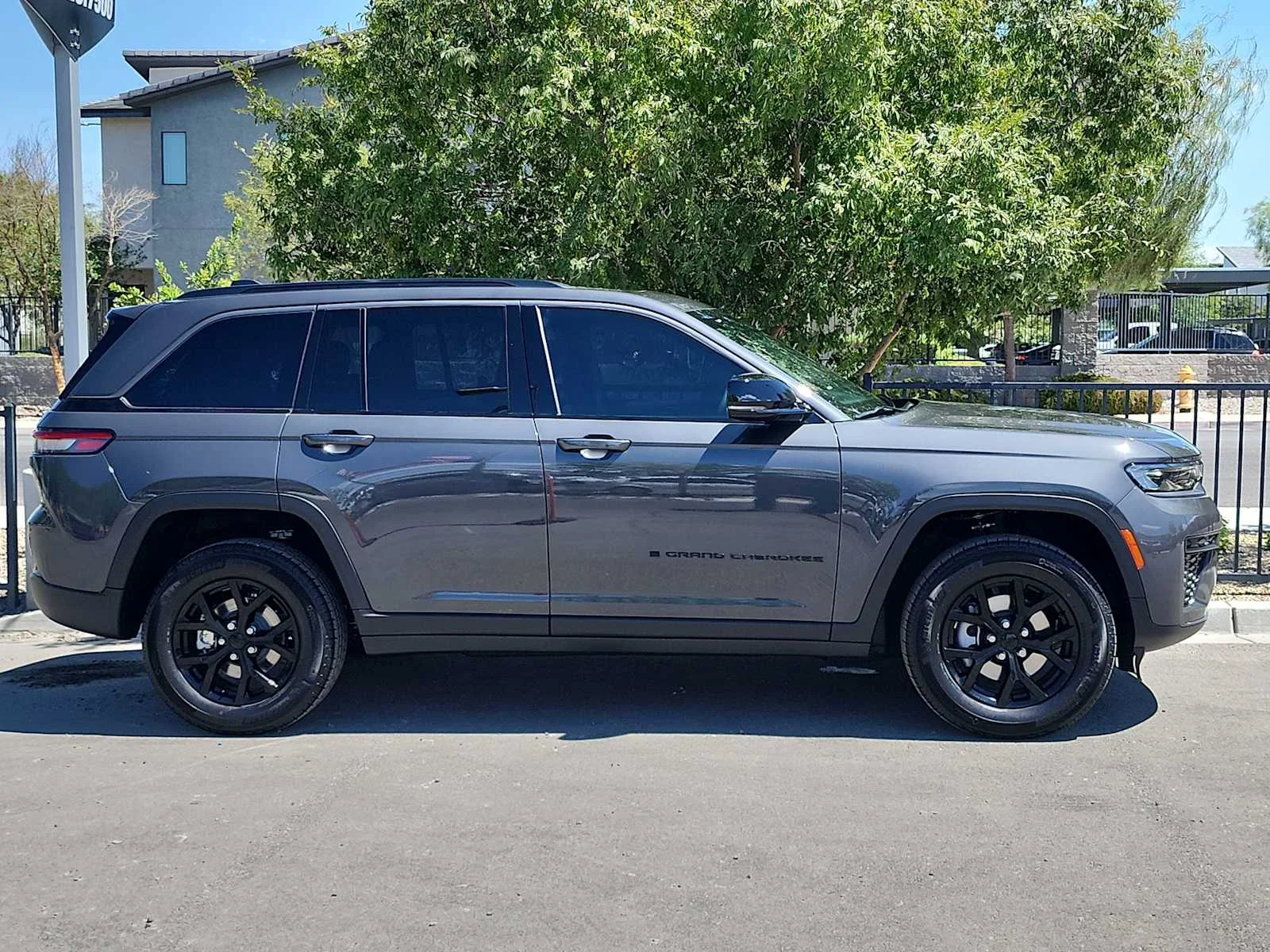 New 2026 Baltic Gray Metallic Clearcoat Jeep Laredo Altitude image 9